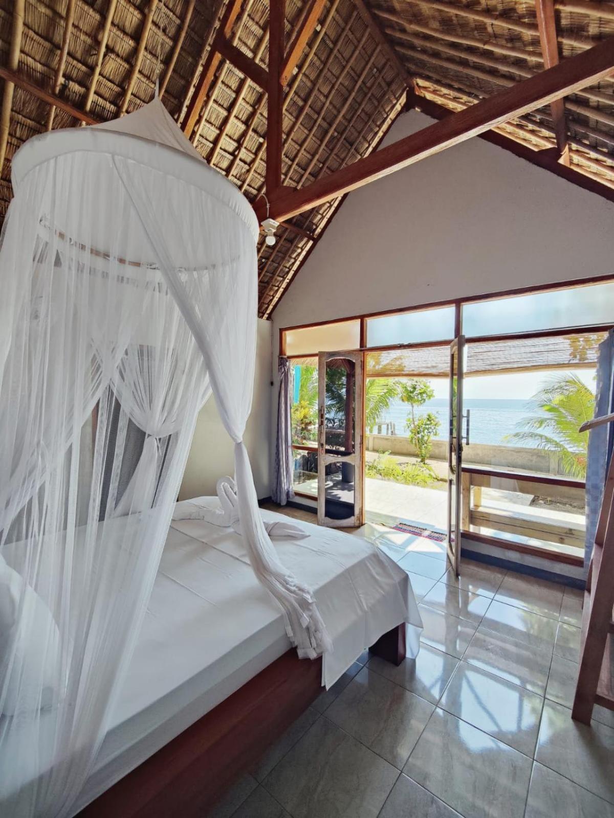 Cassabonelly Otel Maumere Dış mekan fotoğraf